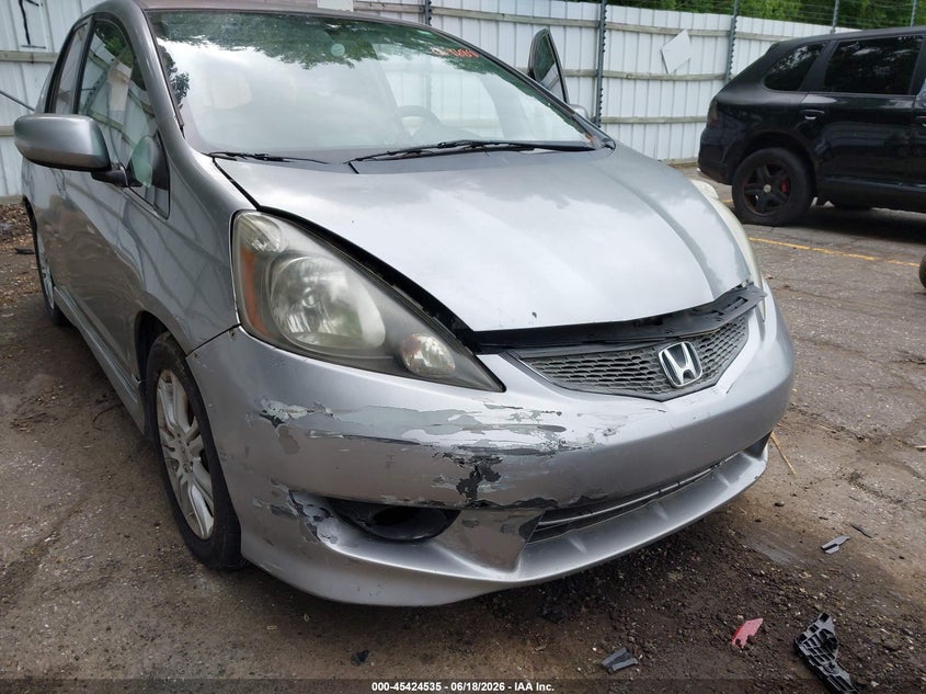 2010 Honda Fit VIN JHMGE8H45AC014688 IAAI salvage auction — NORMAL WEAR, Previous Salvage (Michigan), sold $675 on 2026-07-27 (photo 6)