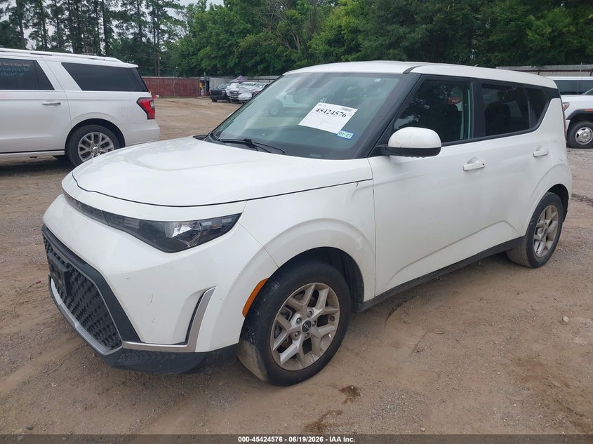 2024 Kia Soul VIN KNDJ23AU0R7914593 IAAI salvage auction — FRONT END, Salvage Title, sold $2,050 on 2026-07-23 (photo 2)