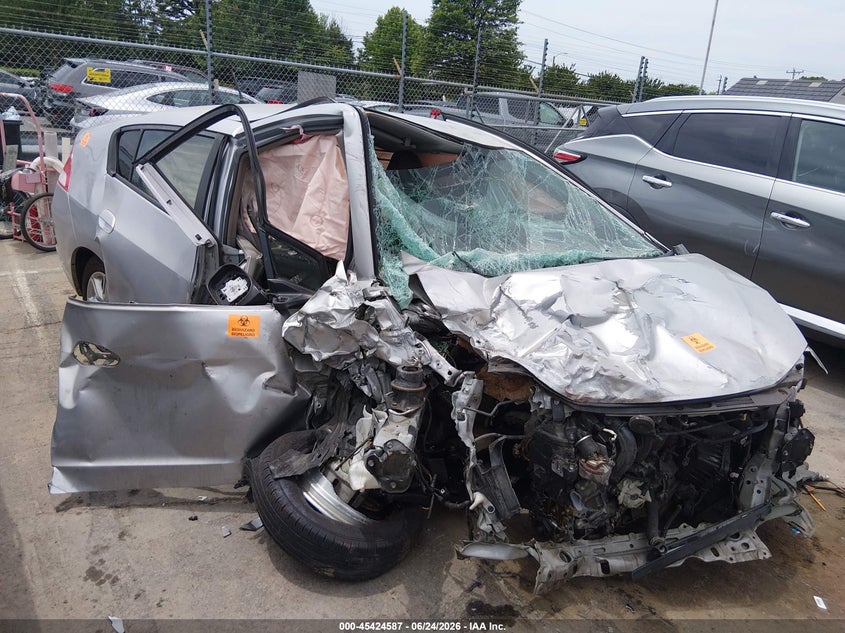 2010 Honda Insight VIN JHMZE2H77AS027898 IAAI salvage auction — FRONT END, Salvage (North Carolina), sold $325 on 2026-07-20 (photo 1)