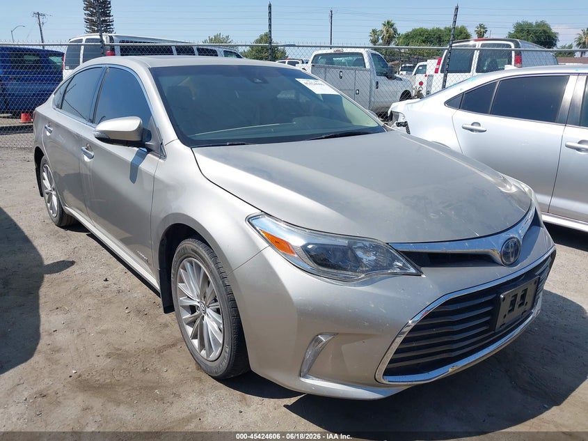 2018 Toyota Avalon VIN 4T1BD1EB3JU063466 IAAI salvage auction — SIDE, Salvage Title, sold $8,100 on 2026-07-14 (photo 1)