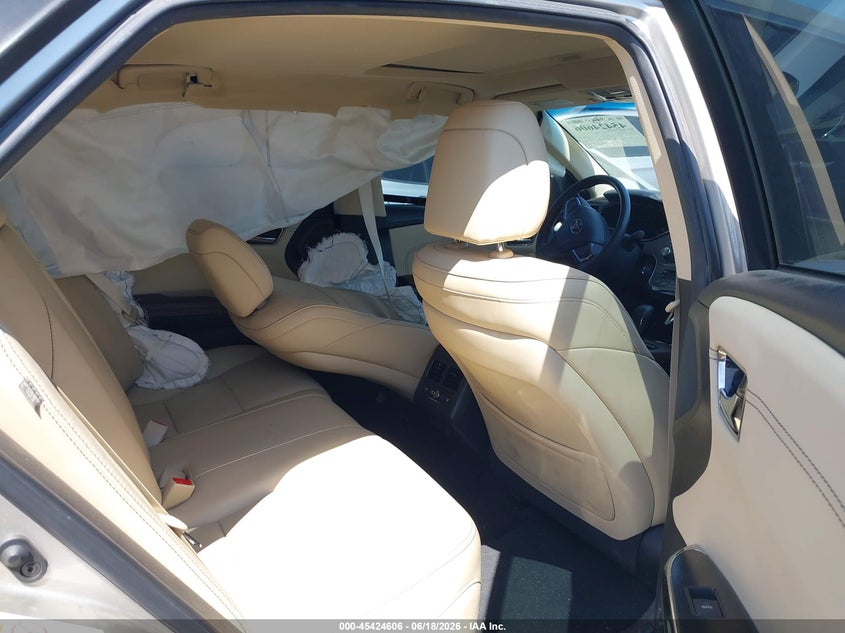 2018 Toyota Avalon VIN 4T1BD1EB3JU063466 IAAI salvage auction — SIDE, Salvage Title, sold $8,100 on 2026-07-14 (photo 8)