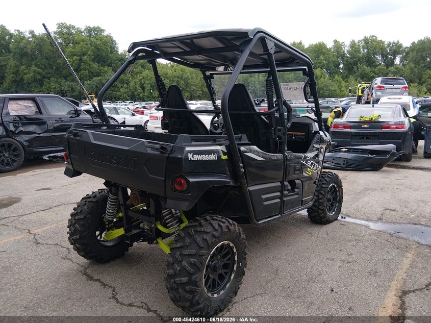 2024 Kawasaki Teryx VIN JKBRFCJ15RB505795 IAAI salvage auction — SIDE, Salvage (Kansas), sold $3,150 on 2026-07-29 (photo 4)