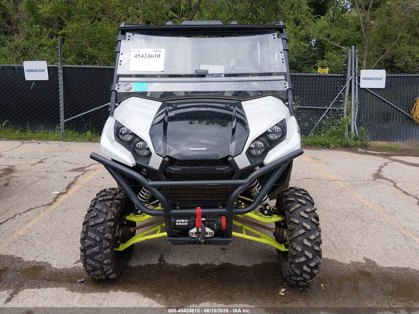 2024 Kawasaki Teryx VIN JKBRFCJ15RB505795 IAAI salvage auction — SIDE, Salvage (Kansas), sold $3,150 on 2026-07-29 (photo 5)