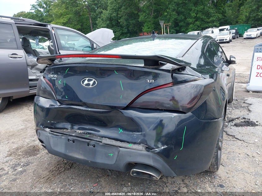 2010 Hyundai Genesis VIN KMHHU6KH3AU027972 IAAI salvage auction — REAR END, Salvage (Georgia), sold $825 on 2026-07-29 (photo 6)