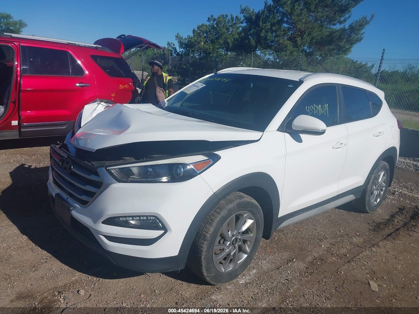 2017 Hyundai Tucson VIN KM8J3CA44HU464830 IAAI salvage auction — FRONT END, Salvage Title, sold $2,600 on 2026-07-28 (photo 2)