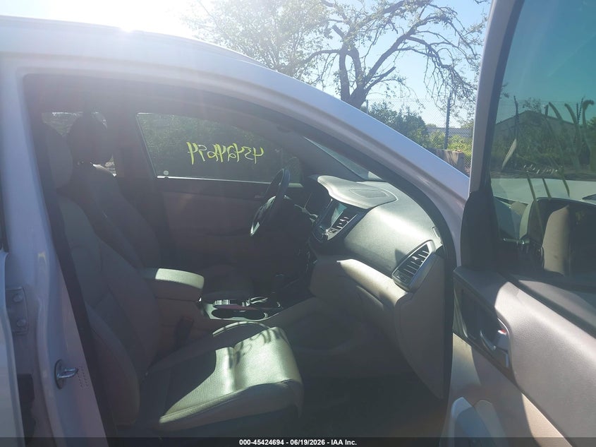 2017 Hyundai Tucson VIN KM8J3CA44HU464830 IAAI salvage auction — FRONT END, Salvage Title, sold $2,600 on 2026-07-28 (photo 5)