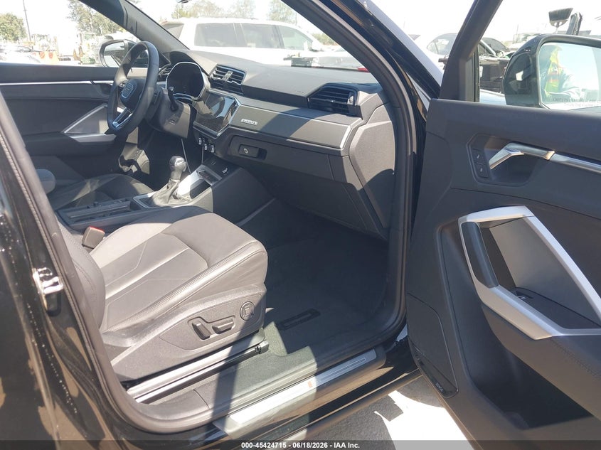 2024 Audi Q3 VIN WA1EECF3XR1203182 IAAI salvage auction — REAR END, Wait Title, sold $12,500 on 2026-08-21 (photo 5)