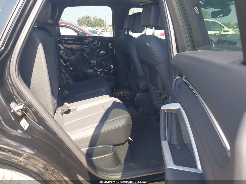 2024 Audi Q3 VIN WA1EECF3XR1203182 IAAI salvage auction — REAR END, Wait Title, sold $12,500 on 2026-08-21 (photo 8)