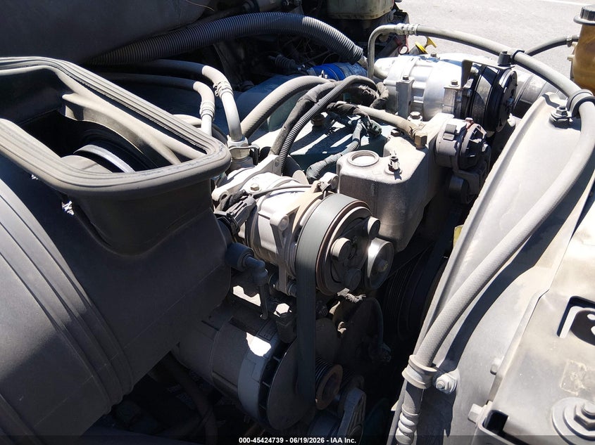 2002 International 4000 series VIN 1HTMNAAM82H550662 IAAI salvage auction — NORMAL WEAR, Clear (Nevada), sold $1,050 on 2026-07-10 (photo 9)