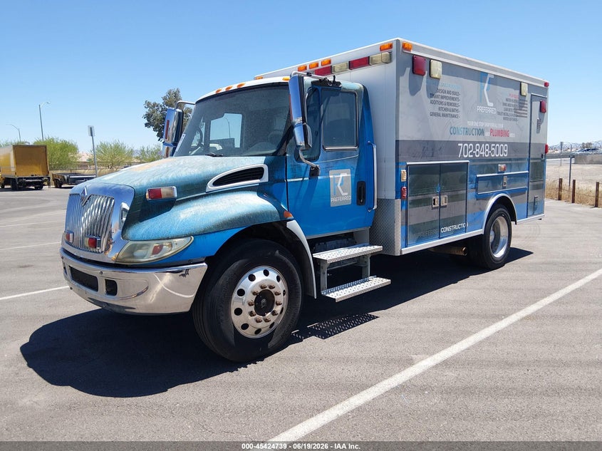 2002 International 4000 series VIN 1HTMNAAM82H550662 IAAI salvage auction — NORMAL WEAR, Clear (Nevada), sold $1,050 on 2026-07-10 (photo 2)