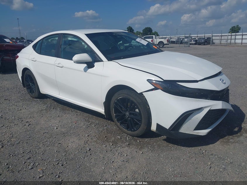 2025 Toyota Camry VIN 4T1DAACK2SU537980 IAAI salvage auction — LEFT FRONT, Salvage (Arkansas), sold $8,600 on 2026-08-01 (photo 1)