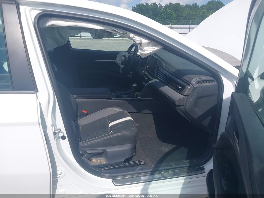 2025 Toyota Camry VIN 4T1DAACK2SU537980 IAAI salvage auction — LEFT FRONT, Salvage (Arkansas), sold $8,600 on 2026-08-01 (photo 5)
