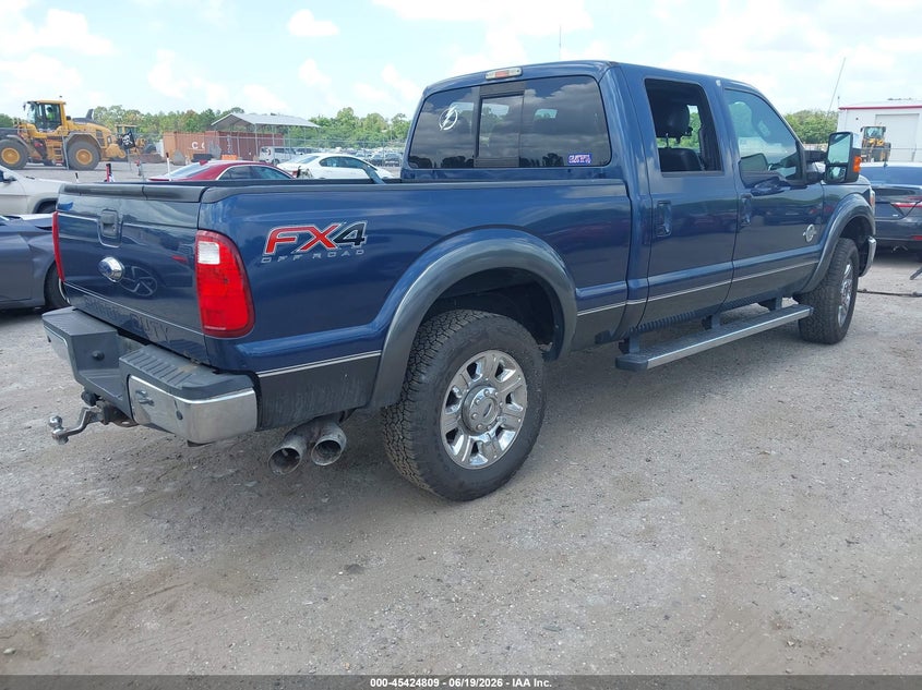 2016 Ford F250 VIN 1FT7W2BT2GEA48032 IAAI salvage auction — WATER/FLOOD, Salvage Title, sold $7,300 on 2026-07-30 (photo 4)