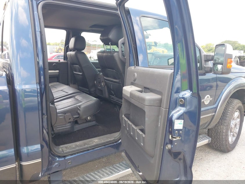 2016 Ford F250 VIN 1FT7W2BT2GEA48032 IAAI salvage auction — WATER/FLOOD, Salvage Title, sold $7,300 on 2026-07-30 (photo 8)