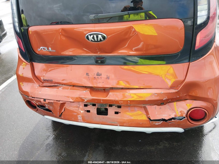 2019 Kia Soul VIN KNDJP3A50K7629893 IAAI salvage auction — REAR END, Salvage Title, sold $550 on 2026-07-29 (photo 6)