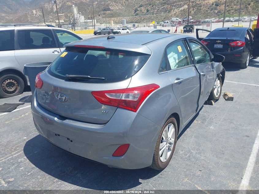 2014 Hyundai Elantra VIN KMHD35LH3EU211793 IAAI salvage auction — RIGHT FRONT, Salvage Title, sold $525 on 2026-07-22 (photo 4)