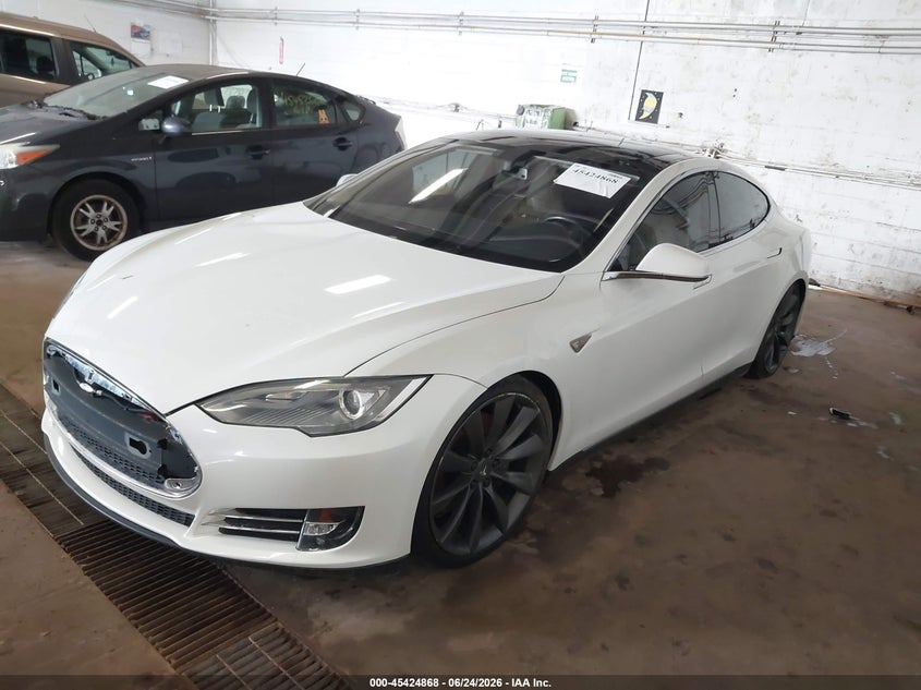 2012 Tesla Model s VIN 5YJSA1CPXCFP01820 IAAI salvage auction — FRONT END, Clear (Montana), sold $25 on 2026-07-29 (photo 2)