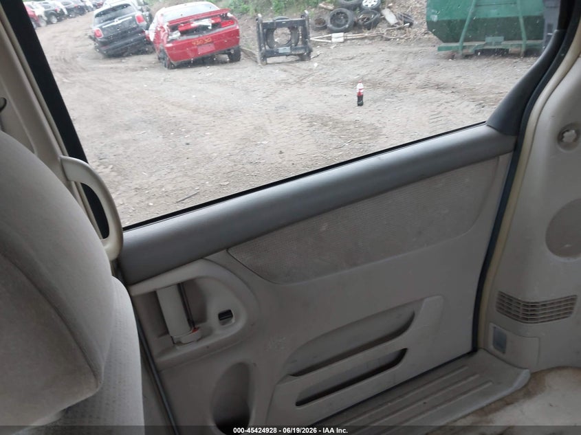 2005 Toyota Sienna VIN 5TDZA23C45S365811 IAAI salvage auction — FRONT END, Parts Only Bos (Minnesota), sold $325 on 2026-07-08 (photo 8)