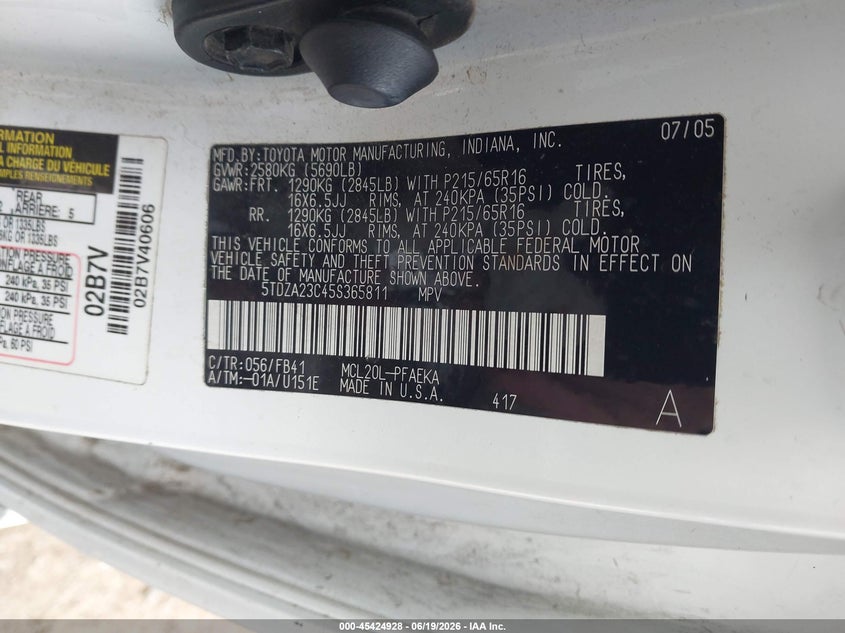 2005 Toyota Sienna VIN 5TDZA23C45S365811 IAAI salvage auction — FRONT END, Parts Only Bos (Minnesota), sold $325 on 2026-07-08 (photo 9)