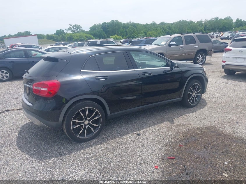 2015 Mercedes-benz Gla-klasse VIN WDCTG4GBXFJ059299 IAAI salvage auction — NORMAL WEAR, Clear (Delaware), sold $2,975 on 2026-07-06 (photo 4)