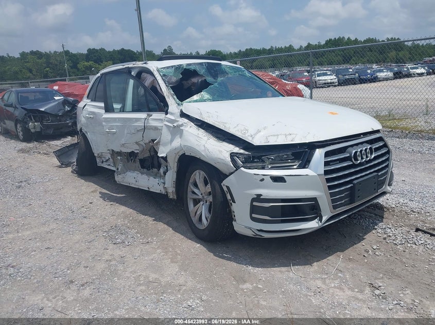 2017 Audi Q7 VIN WA1LAAF78HD027420 IAAI salvage auction — ROLLOVER, Salvage Title, sold $1,600 on 2026-09-05 (photo 1)