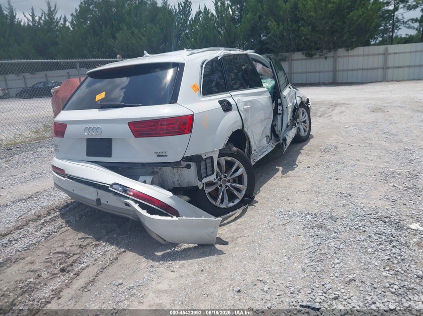 2017 Audi Q7 VIN WA1LAAF78HD027420 IAAI salvage auction — ROLLOVER, Salvage Title, sold $1,600 on 2026-09-05 (photo 4)