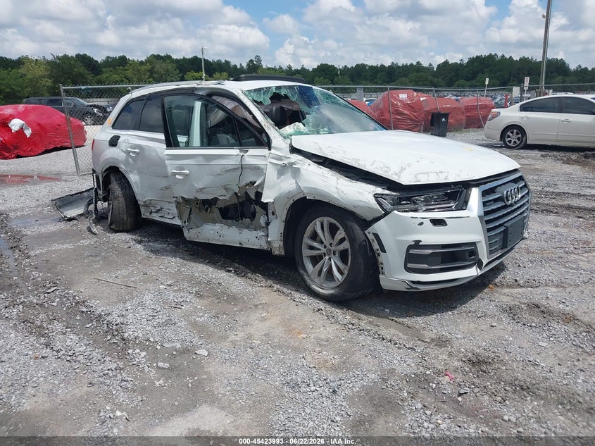 2017 Audi Q7 VIN WA1LAAF78HD027420 IAAI salvage auction — ROLLOVER, Salvage Title, sold $1,900 on 2026-09-10 (photo 1)