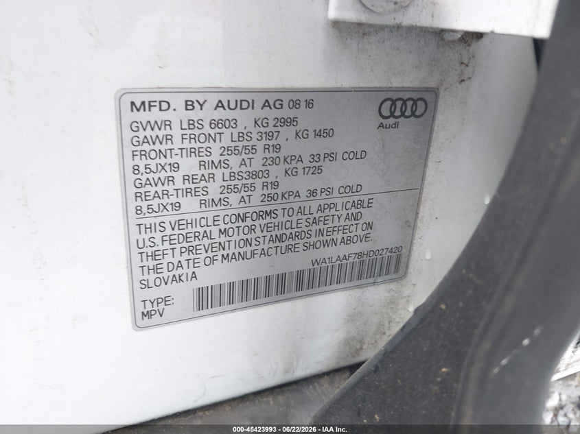 2017 Audi Q7 VIN WA1LAAF78HD027420 IAAI salvage auction — ROLLOVER, Salvage Title, sold $1,900 on 2026-09-10 (photo 9)