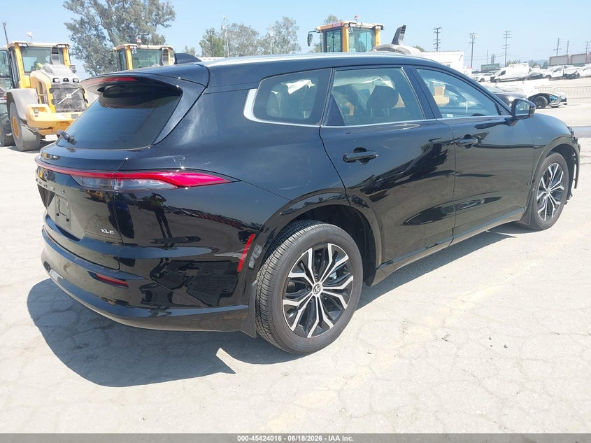 2025 Toyota Crown signia VIN JTDACAAJ5S3002790 IAAI salvage auction — FRONT END, Salvage Title, sold $13,800 on 2026-07-20 (photo 4)