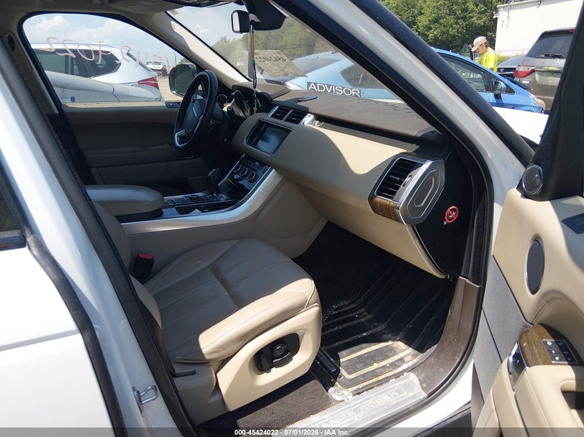 2016 Land rover Range rover sport VIN SALWR2EF1GA562799 IAAI salvage auction — NORMAL WEAR, Clear (Massachusetts), sold $2,600 on 2026-07-28 (photo 5)