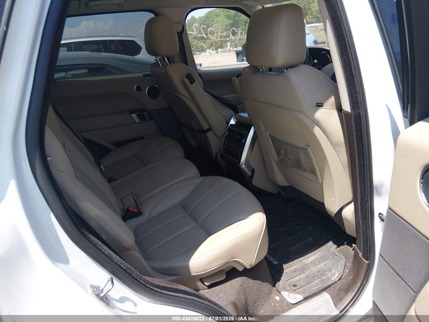 2016 Land rover Range rover sport VIN SALWR2EF1GA562799 IAAI salvage auction — NORMAL WEAR, Clear (Massachusetts), sold $2,600 on 2026-07-28 (photo 8)