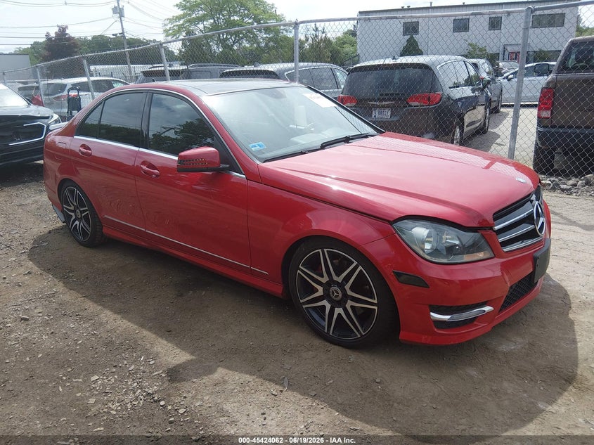 2013 Mercedes-benz C-klasse VIN WDDGF8AB3DR251713 IAAI salvage auction — LEFT SIDE, Salvage (Rhode Island), sold $225 on 2026-07-28 (photo 1)