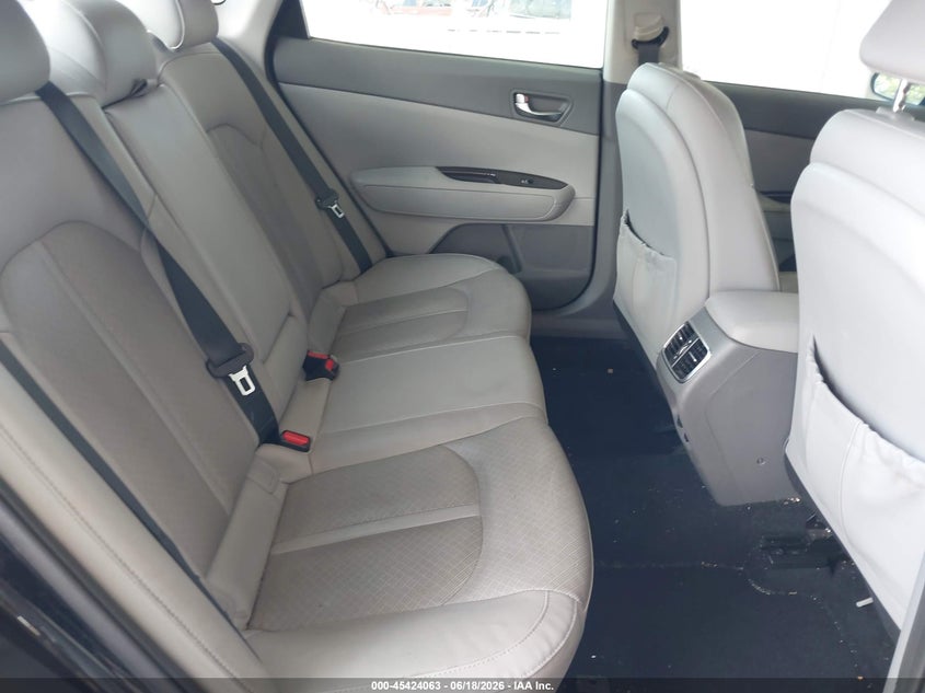 2016 Kia Optima VIN 5XXGU4L3XGG064068 IAAI salvage auction — RIGHT SIDE, Rebuildable (Florida), sold $1,050 on 2026-07-22 (photo 8)