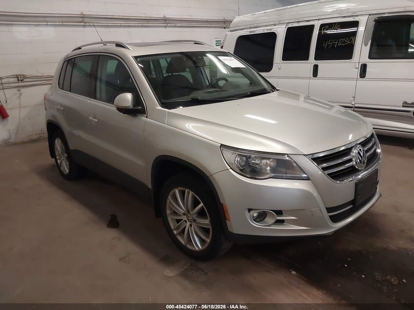 2009 Volkswagen Tiguan VIN WVGAV95N79W529188 IAAI salvage auction — NORMAL WEAR, Clear (Minnesota), sold $425 on 2026-07-15 (photo 1)