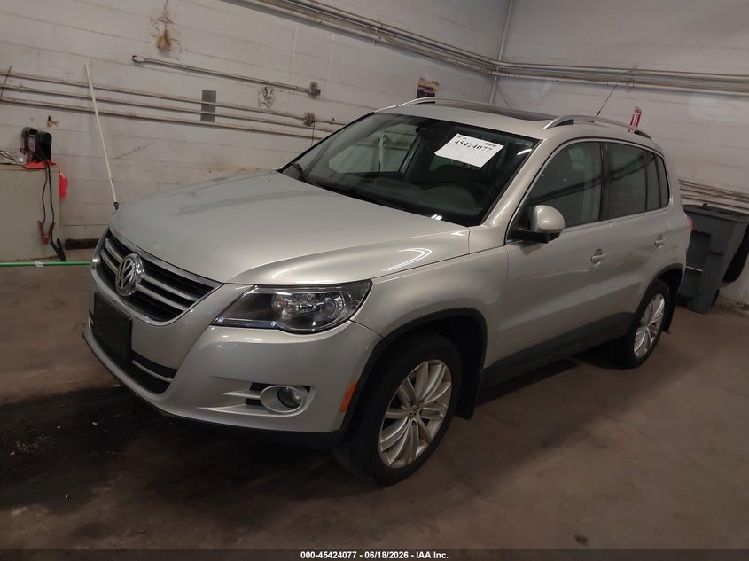 2009 Volkswagen Tiguan VIN WVGAV95N79W529188 IAAI salvage auction — NORMAL WEAR, Clear (Minnesota), sold $425 on 2026-07-15 (photo 2)
