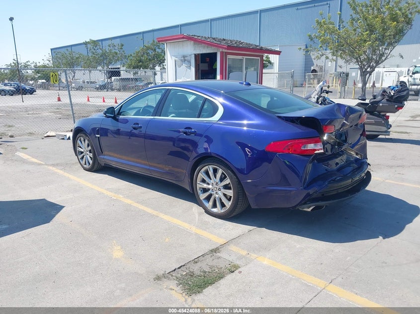 2010 Jaguar Xf VIN SAJWA0GB6ALR57197 IAAI salvage auction — REAR END, Salvage (California), sold $1,425 on 2026-07-20 (photo 3)