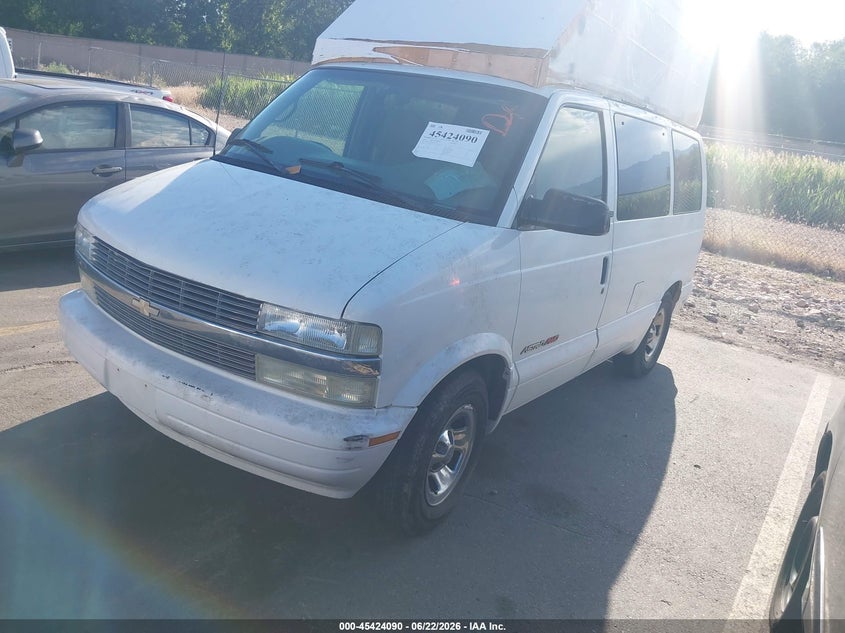 2002 Chevrolet Astro VIN 1GNEL19X42B117050 IAAI salvage auction — NORMAL WEAR, Clear (Utah), sold $275 on 2026-07-09 (photo 2)