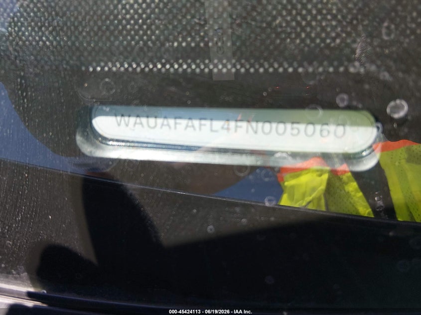 2015 Audi A4 VIN WAUAFAFL4FN005060 IAAI salvage auction — NORMAL WEAR, Clear (Nevada), sold $150 on 2026-07-17 (photo 9)