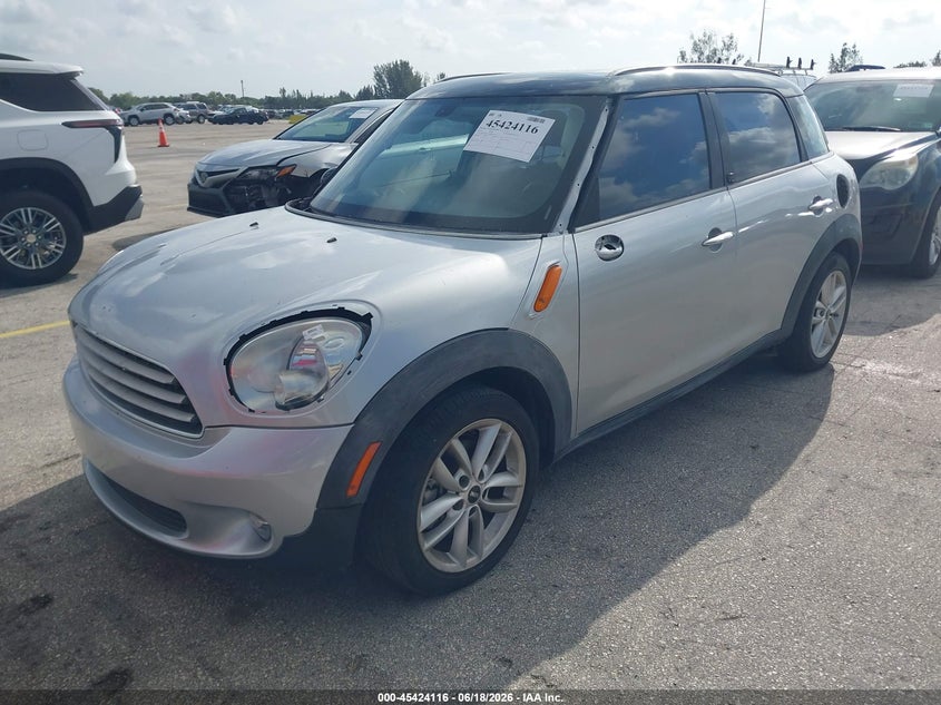 2013 Mini Countryman VIN WMWZB3C55DWM31329 IAAI salvage auction — NORMAL WEAR, Salvage (Florida), sold $400 on 2026-07-09 (photo 2)