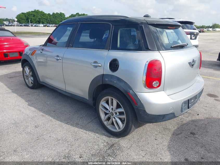 2013 Mini Countryman VIN WMWZB3C55DWM31329 IAAI salvage auction — NORMAL WEAR, Salvage (Florida), sold $400 on 2026-07-09 (photo 3)
