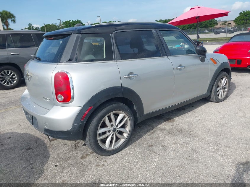 2013 Mini Countryman VIN WMWZB3C55DWM31329 IAAI salvage auction — NORMAL WEAR, Salvage (Florida), sold $400 on 2026-07-09 (photo 4)