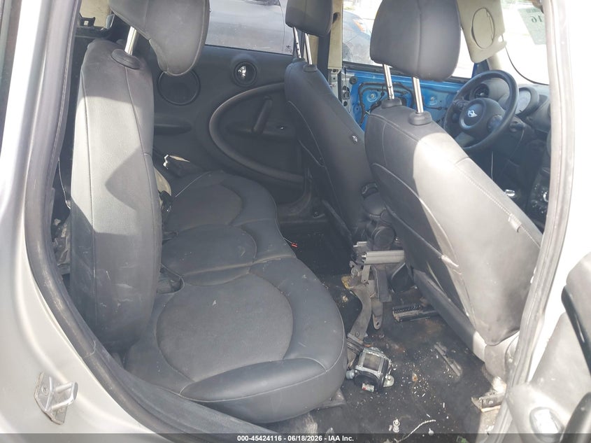 2013 Mini Countryman VIN WMWZB3C55DWM31329 IAAI salvage auction — NORMAL WEAR, Salvage (Florida), sold $400 on 2026-07-09 (photo 8)
