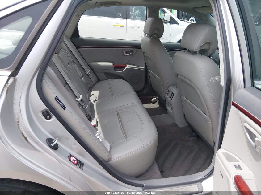 2008 Hyundai Azera VIN KMHFC46F48A289468 IAAI salvage auction — FRONT END, Salvage - Greater Than 75% (Maryland), sold $350 on 2026-07-09 (photo 8)