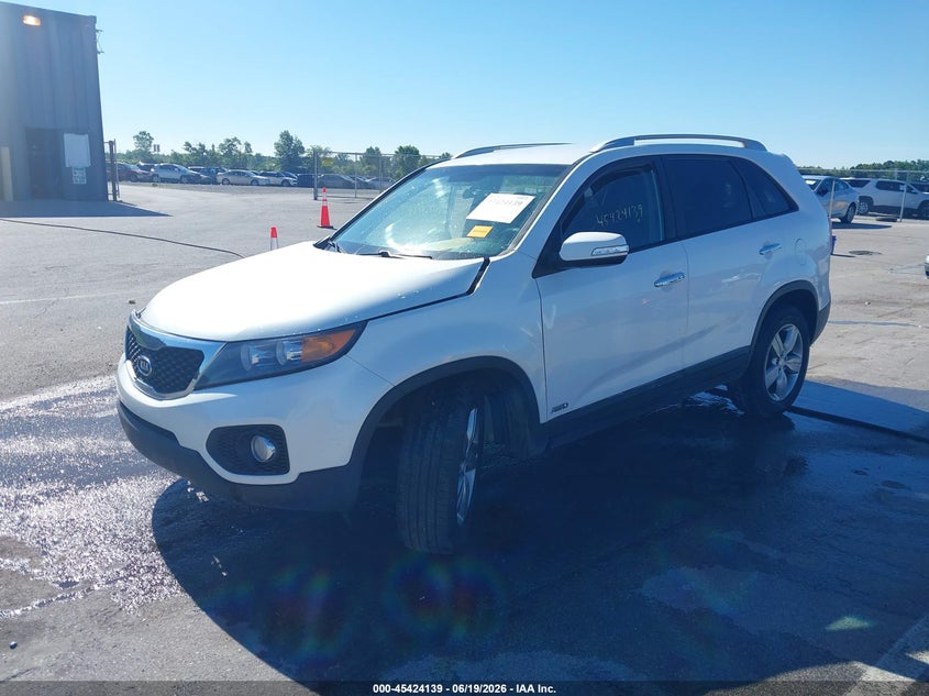 2013 Kia Sorento VIN 5XYKUDA28DG330165 IAAI salvage auction — RIGHT SIDE, Clear (Indiana), sold $600 on 2026-07-24 (photo 2)