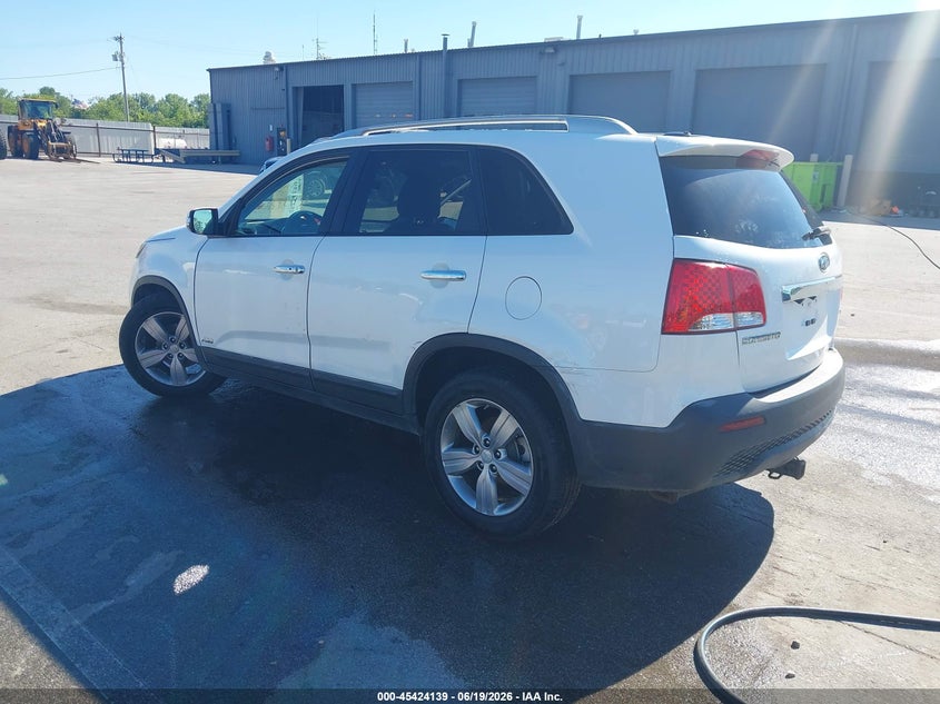 2013 Kia Sorento VIN 5XYKUDA28DG330165 IAAI salvage auction — RIGHT SIDE, Clear (Indiana), sold $600 on 2026-07-24 (photo 3)
