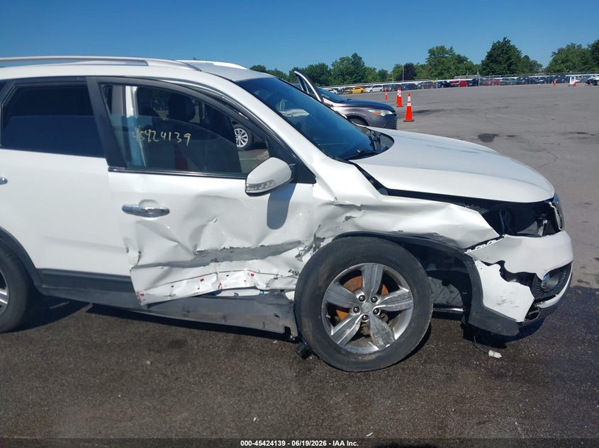 2013 Kia Sorento VIN 5XYKUDA28DG330165 IAAI salvage auction — RIGHT SIDE, Clear (Indiana), sold $600 on 2026-07-24 (photo 6)