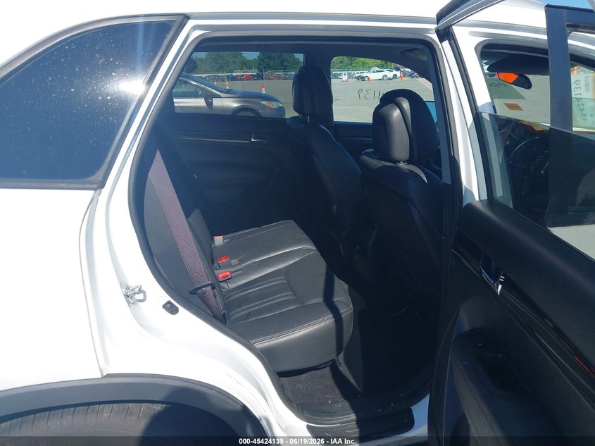 2013 Kia Sorento VIN 5XYKUDA28DG330165 IAAI salvage auction — RIGHT SIDE, Clear (Indiana), sold $600 on 2026-07-24 (photo 8)