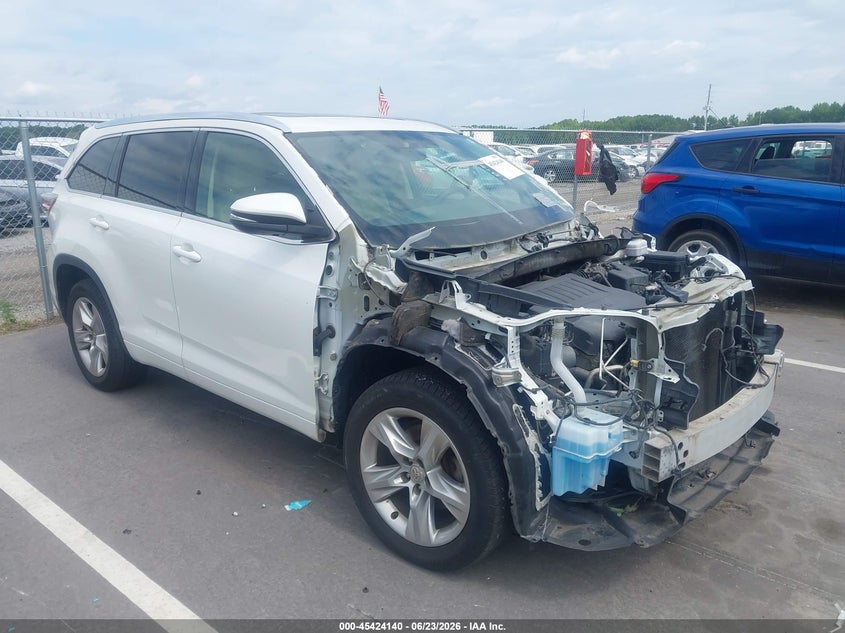 2015 Toyota Highlander VIN 5TDYKRFH8FS040315 IAAI salvage auction — FRONT END, Salvage (North Carolina), sold $6,100 on 2026-07-08 (photo 1)