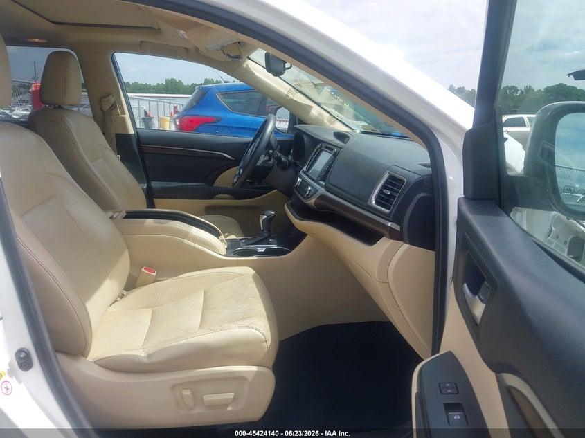 2015 Toyota Highlander VIN 5TDYKRFH8FS040315 IAAI salvage auction — FRONT END, Salvage (North Carolina), sold $6,100 on 2026-07-08 (photo 5)