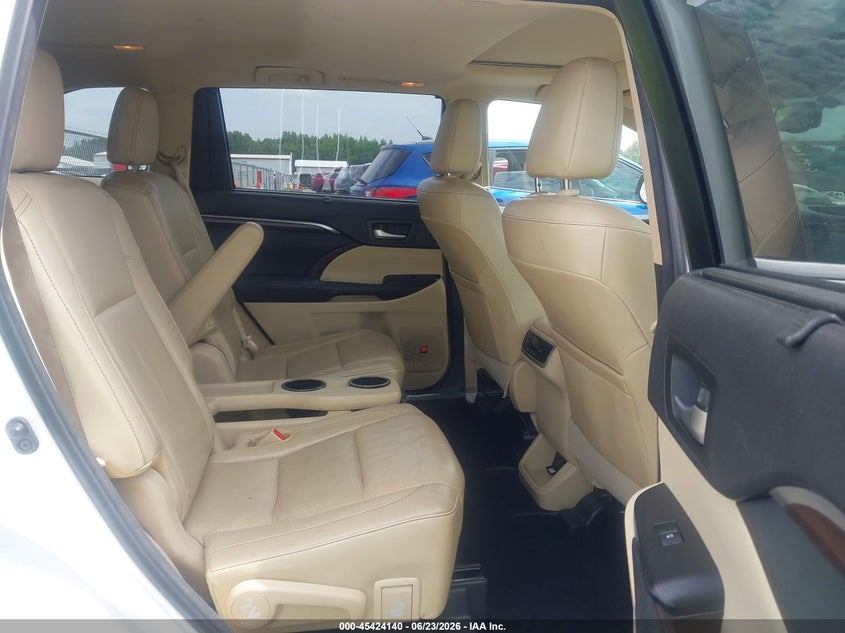 2015 Toyota Highlander VIN 5TDYKRFH8FS040315 IAAI salvage auction — FRONT END, Salvage (North Carolina), sold $6,100 on 2026-07-08 (photo 8)